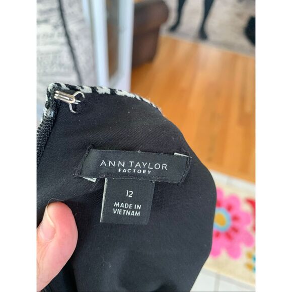 ANN TAYLOR Black White Houndstooth Plaid Dress - Picture 4 of 10